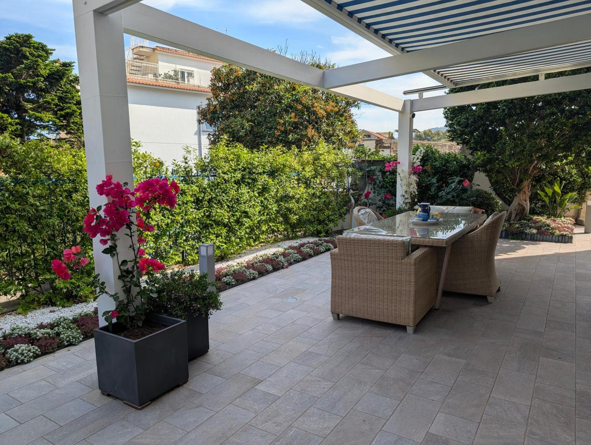 Sorrento Garden Room Extérieur photo